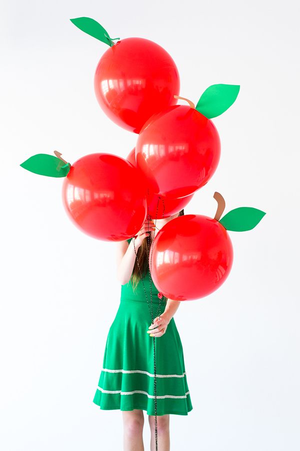 studio diy apple balloons