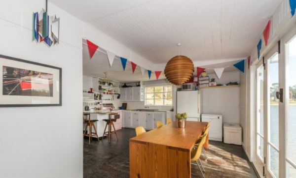 36 Cornelian Bay, Newtown, Tasmania